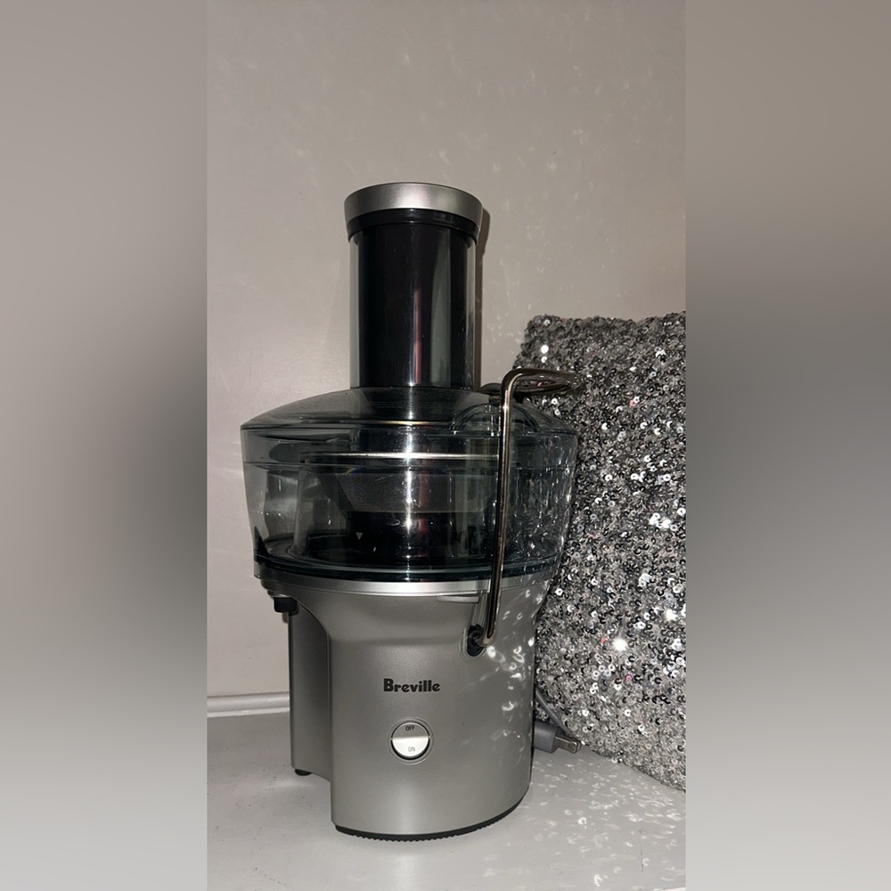 Breville Juicer-good condition. Moving sale